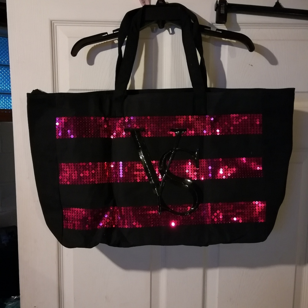 MOVING SALE! NWT Victoria's Secret Jumbo Tote